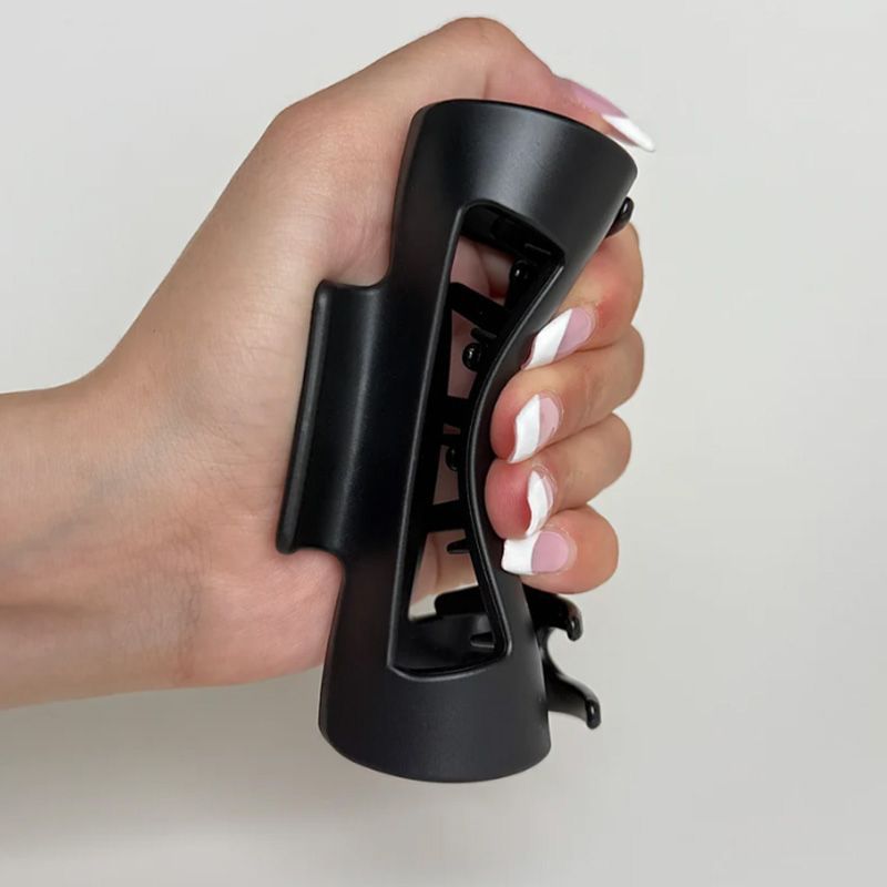 PlushClaw Comfort Grip Hair Clip